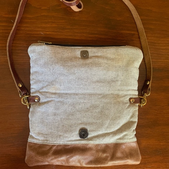 Cute purse - Picture 2 of 6